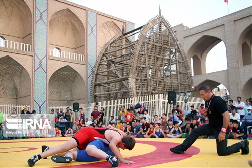 جشنواره بزرگ پهلوانک ها در یزد (گزارش تصویری)